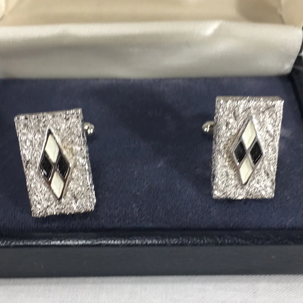 Cesting Rectangle Diamond Cuff Links, Black, Cream
